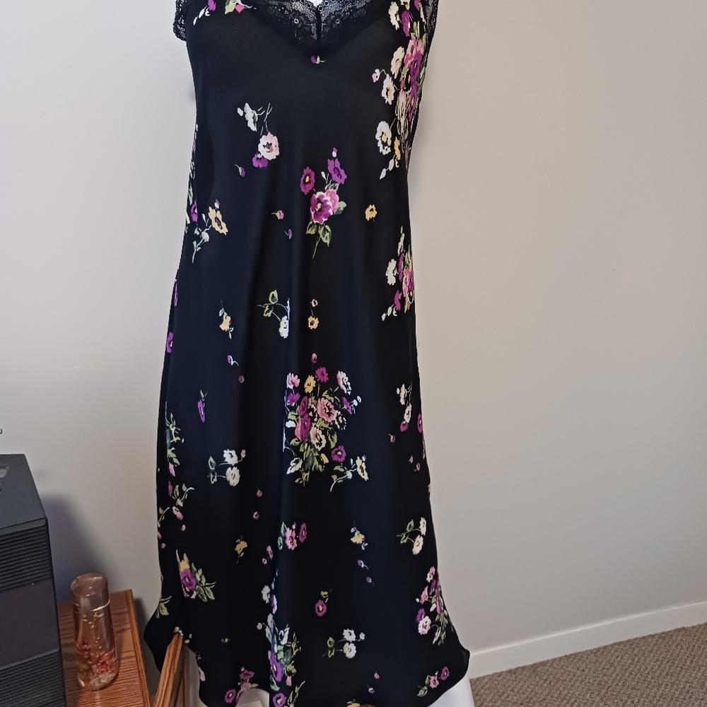 OSCARdelaRENTA INTIMATE WEAR, sz sm - Picture 3 of 4